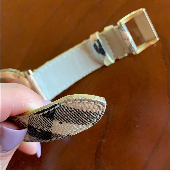 100% authentic Burberry watch Box included ! - Picture 6 of 6